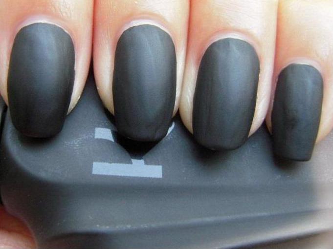 matte manicure at home