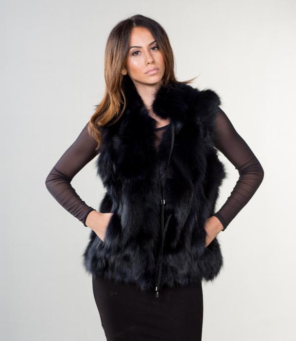 what to wear with fur vest photo