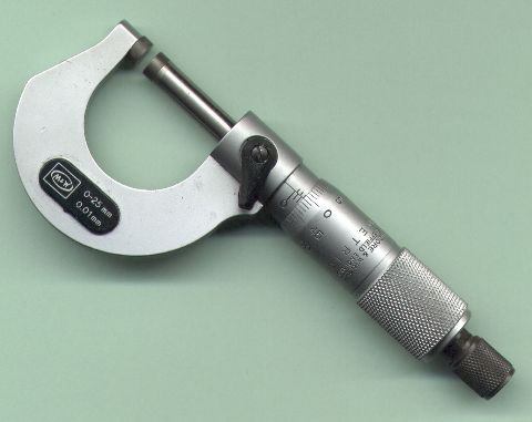 how to use the micrometer