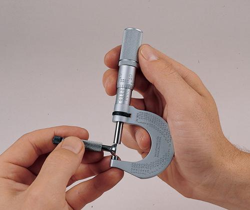 how to use the micrometer