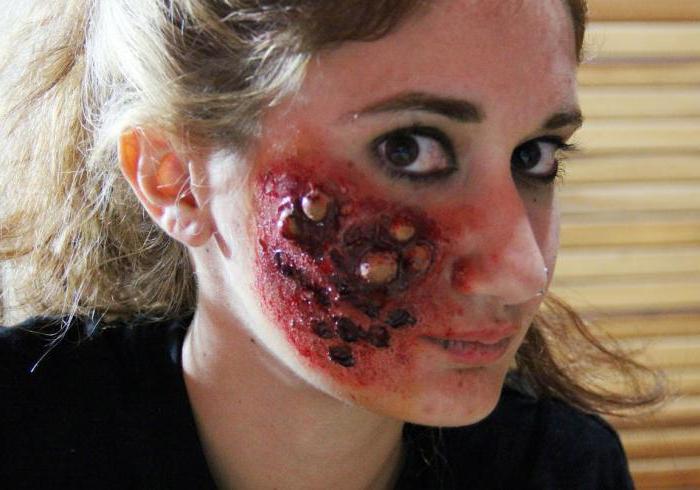 makijaż zombie swoimi rękami