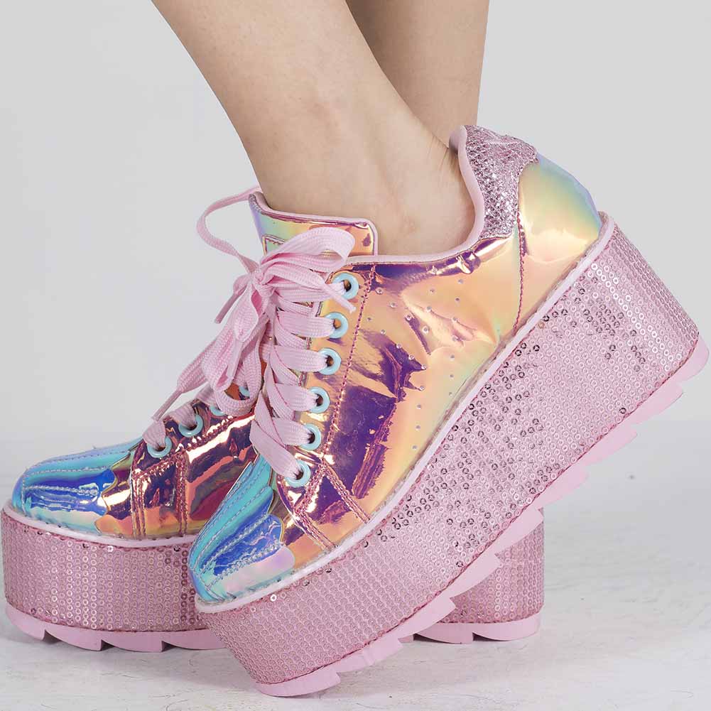 renkli spor ayakkabı platformu