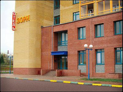 hoteles económicos en nizhni nóvgorod y habitaciones con vistas al río volga o los organismos de gestión colectiva