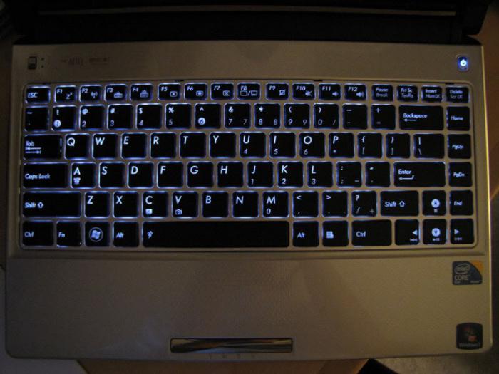 كيفية تمكين لوحة المفاتيح بإضاءة خلفية على asus