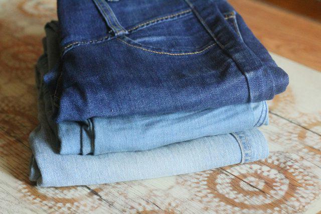 how to lighten jeans