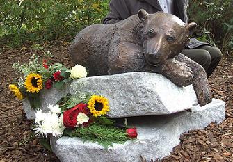 Bär Knut-Denkmal