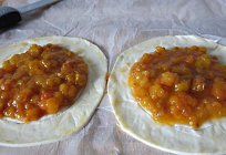 Fruity cloudberry jam: the recipe. Useful properties of the product