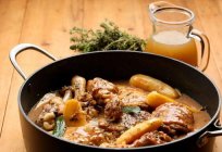 Chicken in wine with quince