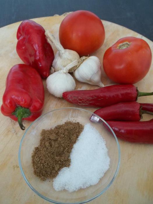 la receta simple аджики en invierno tomates, el ajo