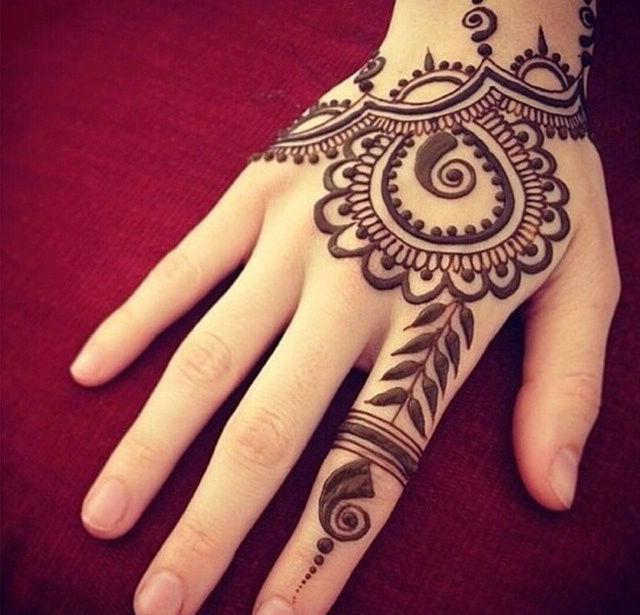 beautiful patterns with henna