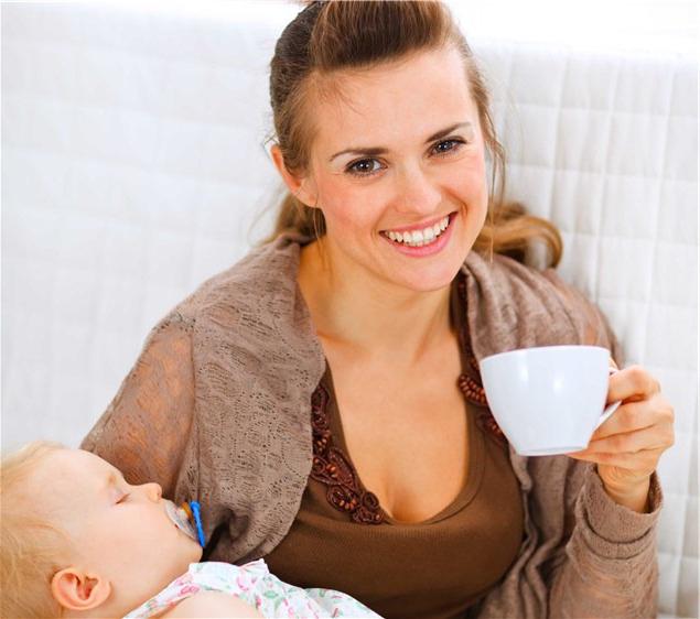kawy podczas karmienia piersią