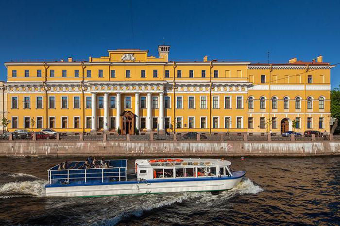 wycieczki po rzekach i kanałach Petersburga