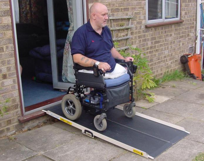 Rampe für Behinderte