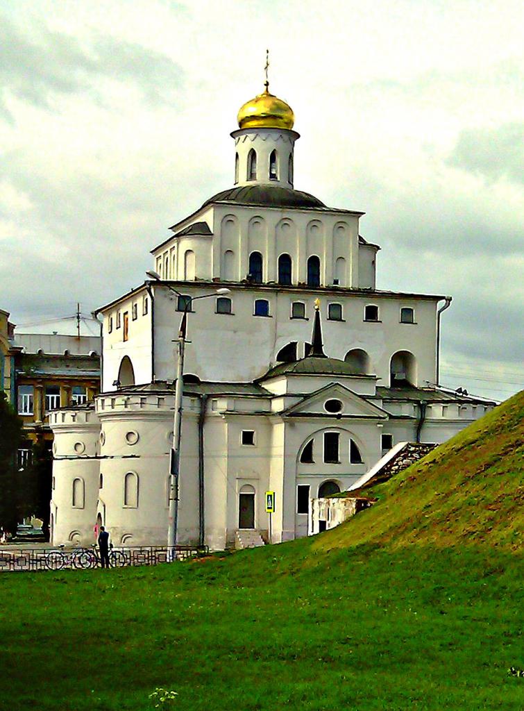 Надстроенная kościół na Złotej bramie