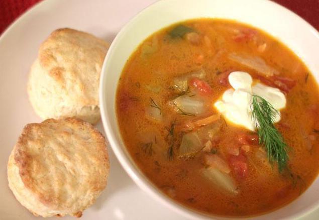 la composición de la ucraniana de la sopa de remolacha