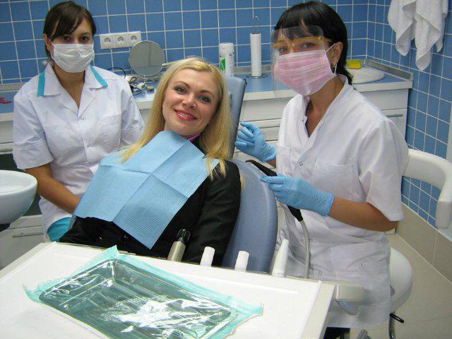 牙科治疗后的牙齿提取