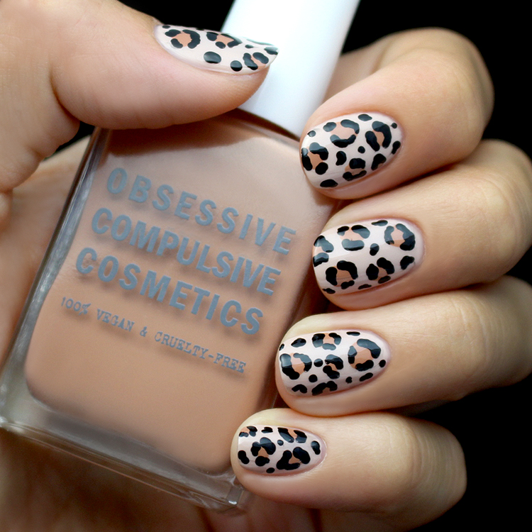 leopardo de manicure