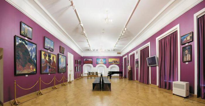 uma sala no museu