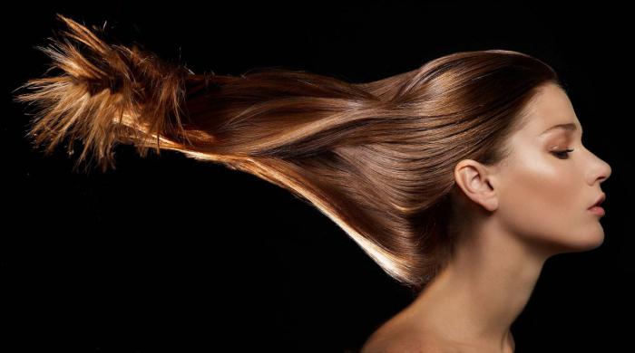 كيفية وقف تساقط الشعر في النساء بعد الولادة