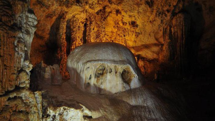 Emine-Bair-Chossar-Höhle in der Krim