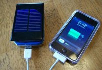 Solarzelle zum aufladen des Telefons. Alternative Stromquellen