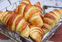 Delicious pastries with condensed milk: cooking, recipes and reviews