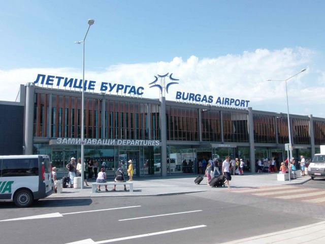 How long is the flight to Bulgaria from Moscow