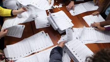 a educação eleitoral de municípios assembleias de voto