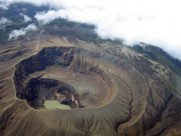 el cráter es