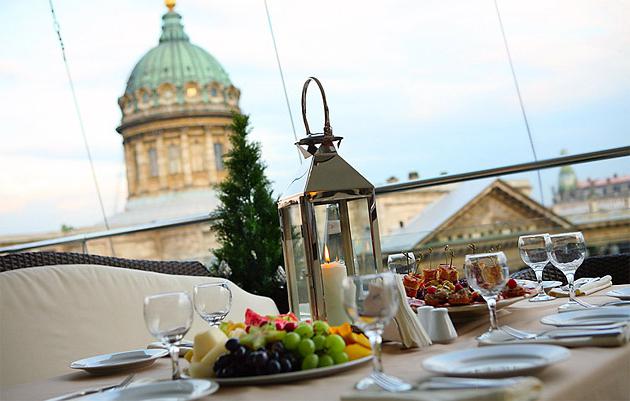 Restaurants on the roofs of St. Petersburg