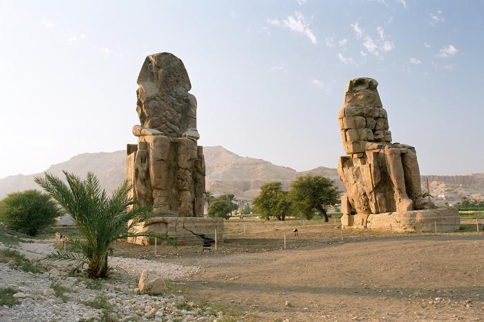 colossi of Memnon