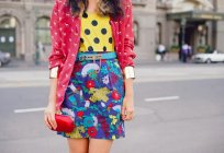 The combination of flowers in clothes: how to look irresistible and to create your own style