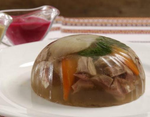 how to decorate a beautiful aspic