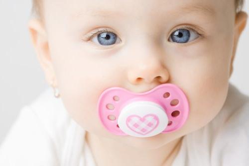 how to wean children from pacifiers