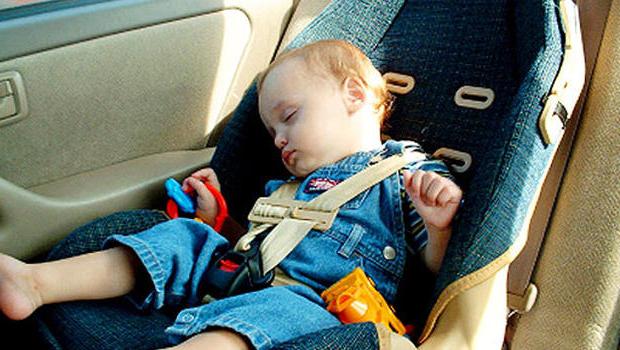 regras de transporte de crianças no carro