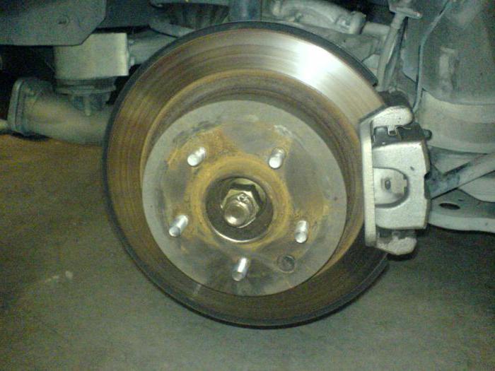 replacing the studs of the front wheel Niva