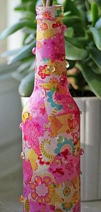 फूलदान से एक कांच की बोतल DIY decoupage