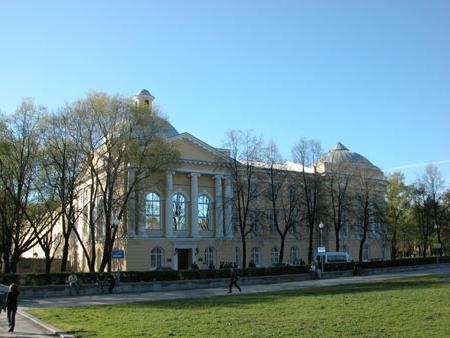 رائدة في ساحة سانت بطرسبورغ