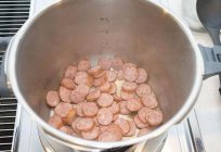 How to cook pea soup with sausages