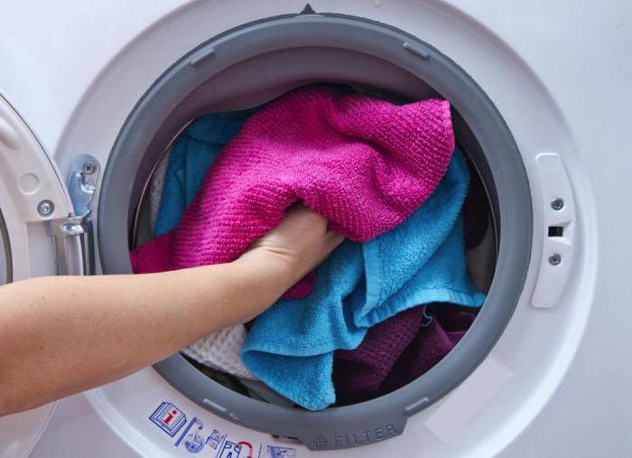 die Klimaanlage FR das waschen der Wäsche mit Ihren Händen