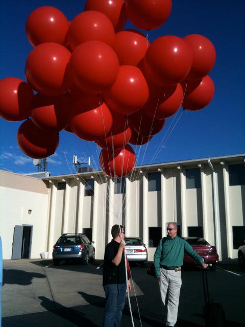 ¿Cuánto cuesta inflar globos con helio