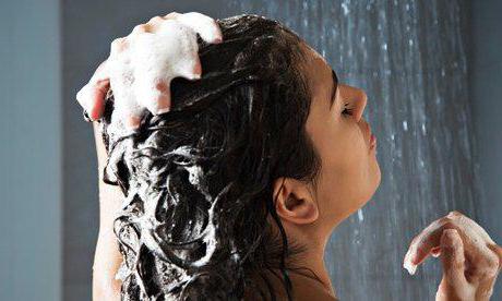 czy można myć włosy codziennie szamponem
