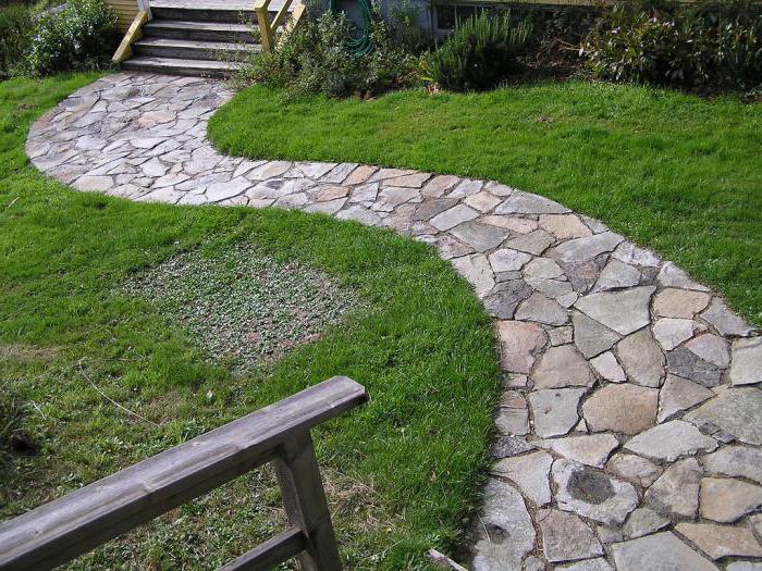 garden paths with his hands with a small budget the size