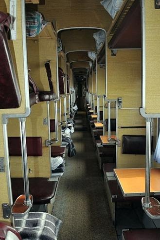 位置的座位在火车上的保留的座位