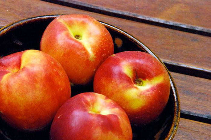 can a nursing mother peaches and nectarines