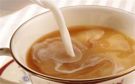 o chá Verde é fabricada com leite