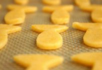 Jak samodzielnie zrobić krakersy: przepis w warunkach domowych
