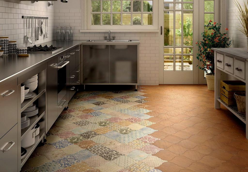Combined laying tile on the kitchen floor