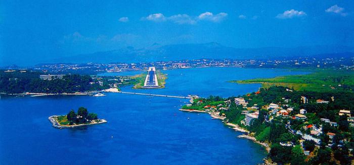 die Insel Korfu Flughafen