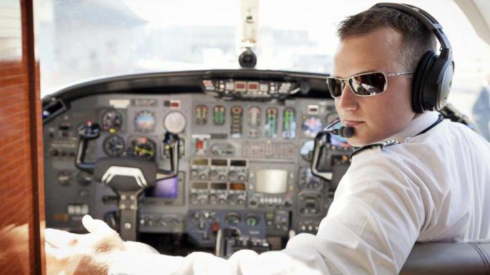 la profesión de piloto civil